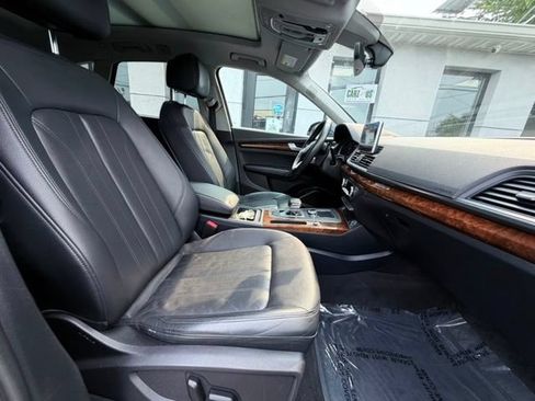 Used 2018 Audi Q5 2.0T Premium Plus w/ Premium Plus Package AWD/4WD image 23