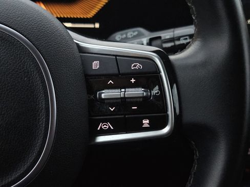 Used 2024 Kia Sorento S image 14