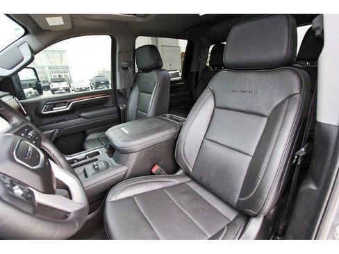Used 2025 GMC Sierra 2500 Denali w/ Denali Reserve Package image 27