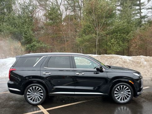 Used 2024 Hyundai Palisade Calligraphy image 6