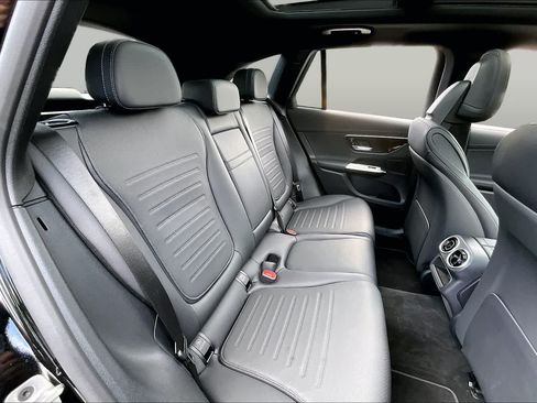 Certified 2026 Mercedes-Benz GLC 300 image 21