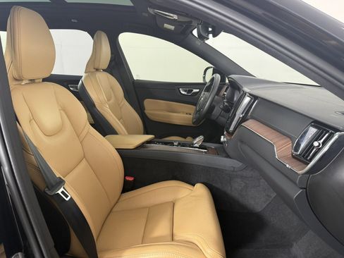 Used 2025 Volvo XC60 B5 Ultra w/ Protection Package Premier AWD/4WD image 9