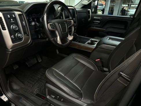 Used 2018 GMC Sierra 3500 Denali w/ Duramax Plus Package image 10