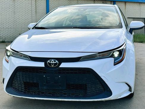 Used 2021 Toyota Corolla LE FWD image 4