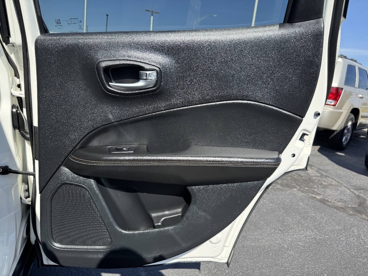 Used 2020 Jeep Compass Sport AWD/4WD image 21