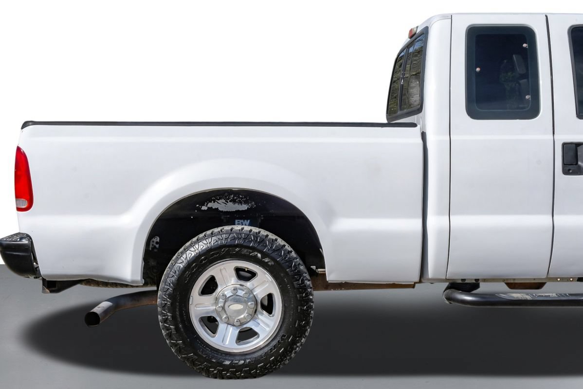 Used 2005 Ford F250 XL AWD/4WD image 6