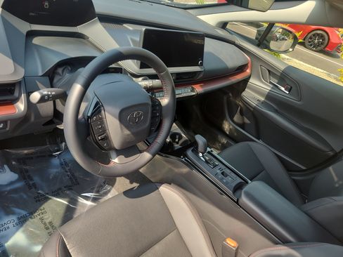 Certified 2023 Toyota Prius Prime FWD image 15