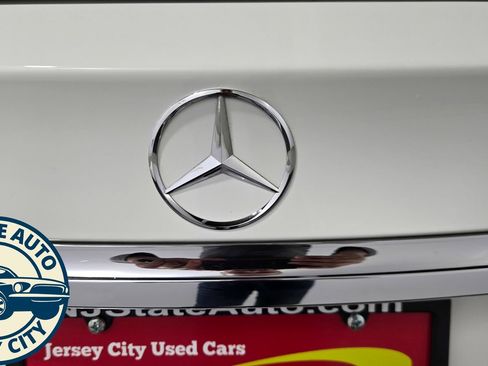Used 2020 Mercedes-Benz GLA 250 4MATIC w/ Premium Package image 33