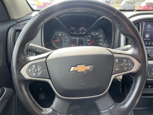 Used 2022 Chevrolet Colorado LT w/ LT Convenience Package image 16