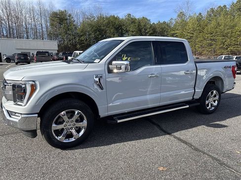 Used 2023 Ford F150 Lariat w/ Equipment Group 502A High image 4