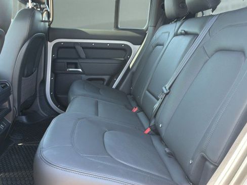 New 2026 Land Rover Defender 110 X-Dynamic SE image 20