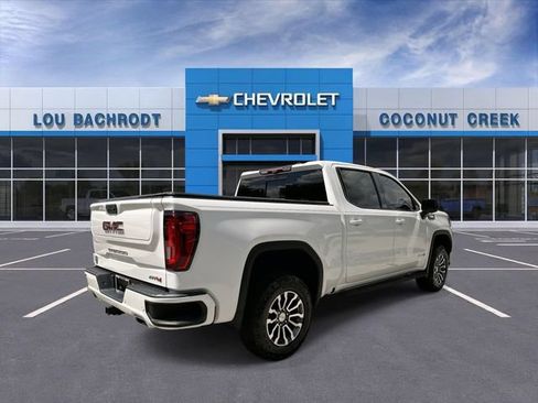 Used 2022 GMC Sierra 1500 AT4 w/ AT4 Premium Package AWD/4WD image 8