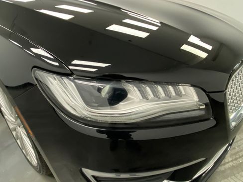 Used 2017 Lincoln MKZ Reserve image 10
