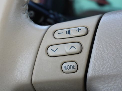 Used 2005 Toyota Solara SLE image 19