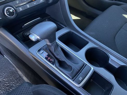 Used 2018 Kia Optima LX w/ 17" Alloy Wheels Package FWD image 24