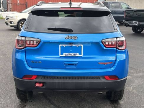 Used 2025 Jeep Compass Trailhawk AWD/4WD image 5