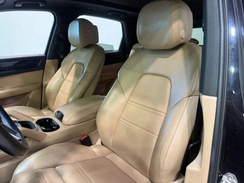 Used 2019 Porsche Cayenne AWD/4WD image 23