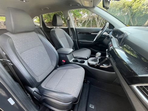 Used 2025 Kia Seltos S image 37