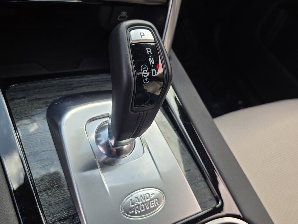 Used 2023 Land Rover Discovery Sport S R-Dynamic AWD/4WD image 19