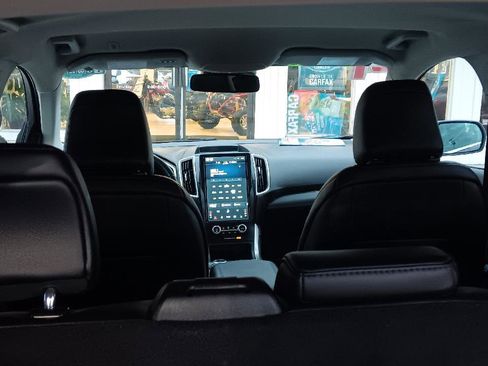 Used 2021 Ford Edge SEL w/ Convenience Package image 32