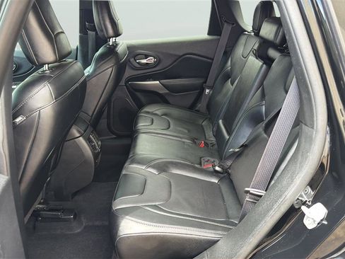 Used 2022 Jeep Cherokee Latitude Lux AWD/4WD image 18