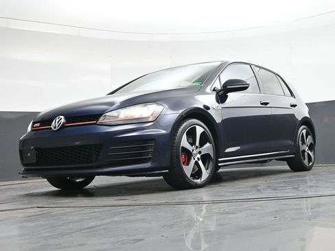 Used 2017 Volkswagen GTI SE FWD image 35