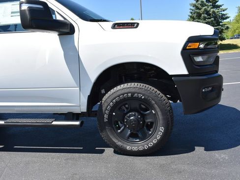 New 2026 RAM 2500 Tradesman AWD/4WD image 4