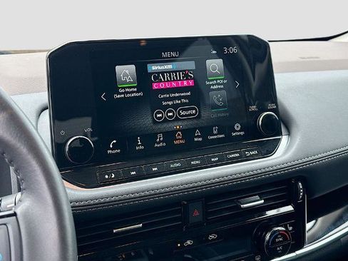 Used 2023 Nissan Rogue SL w/ SL Premium Package image 13