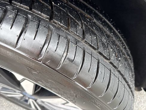 Used 2022 Ford Escape SE w/ SE Sport Appearance Package image 34