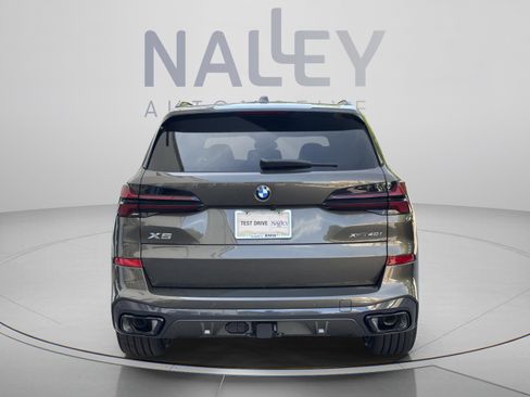 Used 2026 BMW X5 xDrive40i w/ M Sport Package AWD/4WD image 3