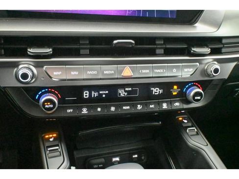 New 2025 Kia Telluride S image 32