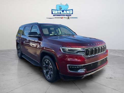Used 2023 Jeep Wagoneer Series III w/ Preferred Equipment Group image 7