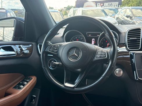 Used 2019 Mercedes-Benz GLS 450 4MATIC image 37