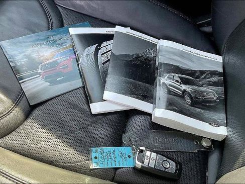 Certified 2022 Ford Explorer Platinum w/ Equipment Group 601A image 36