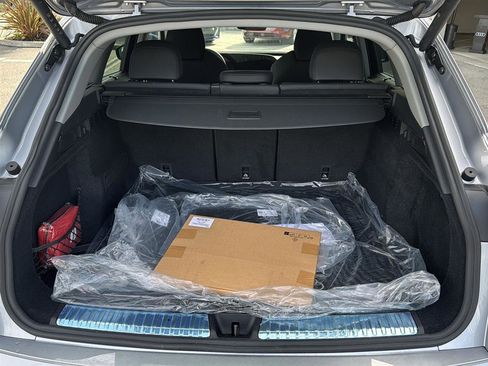 Used 2025 Audi Q5 Premium Plus w/ Premium Plus image 16