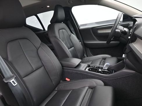 Used 2023 Volvo XC40 B5 Plus w/ Driver Assist Package image 34