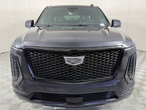 Certified 2025 Cadillac Escalade ESV Sport Platinum AWD/4WD image 11