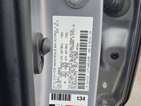 Used 2019 Toyota Tacoma TRD Off-Road AWD/4WD image 28
