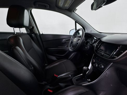 Used 2021 Chevrolet Trax LT AWD/4WD image 49