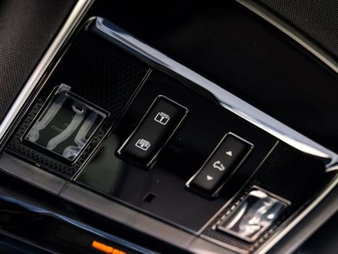 New 2026 Land Rover Range Rover Sport Dynamic SE AWD/4WD image 32