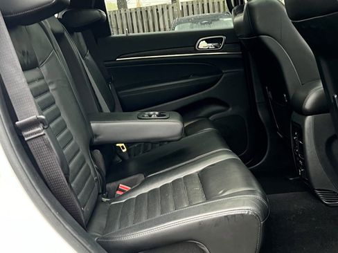 Used 2020 Jeep Grand Cherokee Limited X image 16