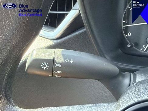 Used 2025 Toyota Corolla LE FWD image 28
