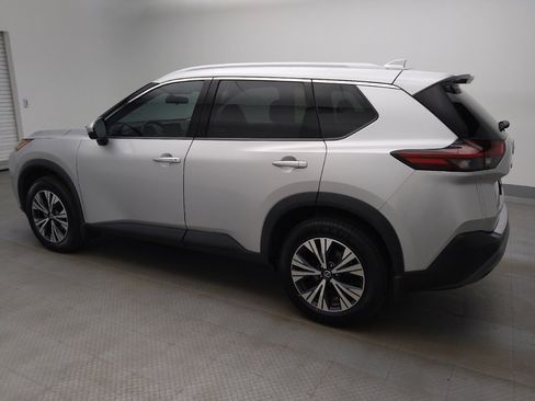 Used 2021 Nissan Rogue SV w/ Premium Package image 3