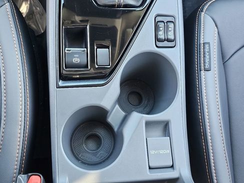 Certified 2025 Subaru Crosstrek 2.5i Limited w/ Crosstrek Mirror Package image 32