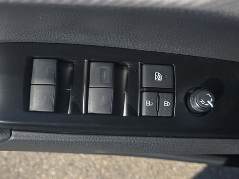 Used 2026 Toyota Camry SE w/ Convenience Package FWD image 28