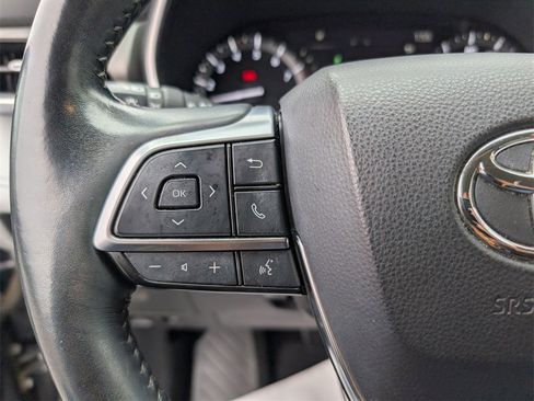 Used 2021 Toyota Highlander Limited image 22