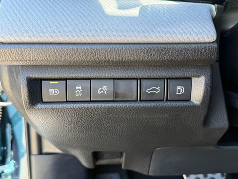 Used 2025 Toyota Camry SE w/ Convenience Package FWD image 20