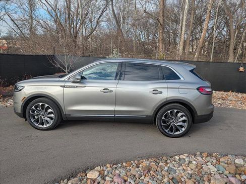 Used 2023 Lincoln Nautilus Reserve w/ Equipment Group 201A image 2