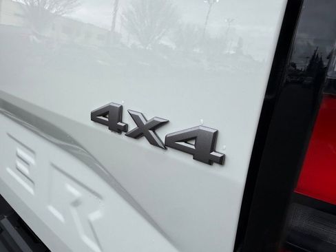 Used 2024 Nissan Frontier S w/ Technology Package image 8