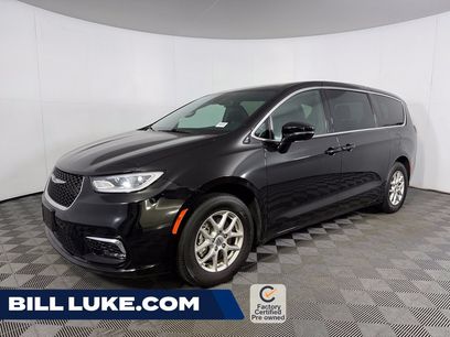 Certified 2025 Chrysler Pacifica Select